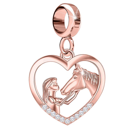 Charms Koń